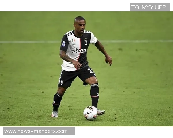 斯基拉透露阿联酋伊蒂法克俱乐部有意免签35岁球星道格拉斯科斯塔